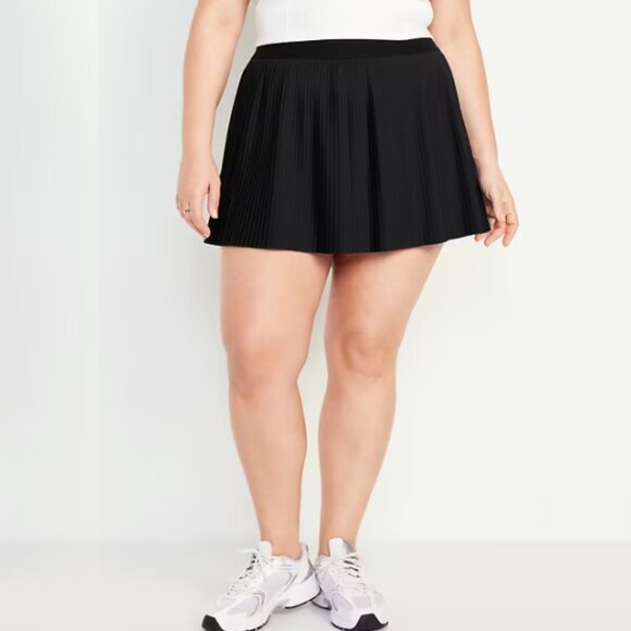 Old Navy Extra High-Waisted StretchTech Micro-Pleated Skort - Picture 1 of 7